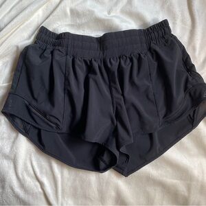 Lululemon, Size 8, Black, Hotty Hot, 2.5” Inseam, Low Rise, Like New Condition